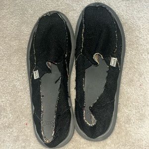 Black size 8 sanuk